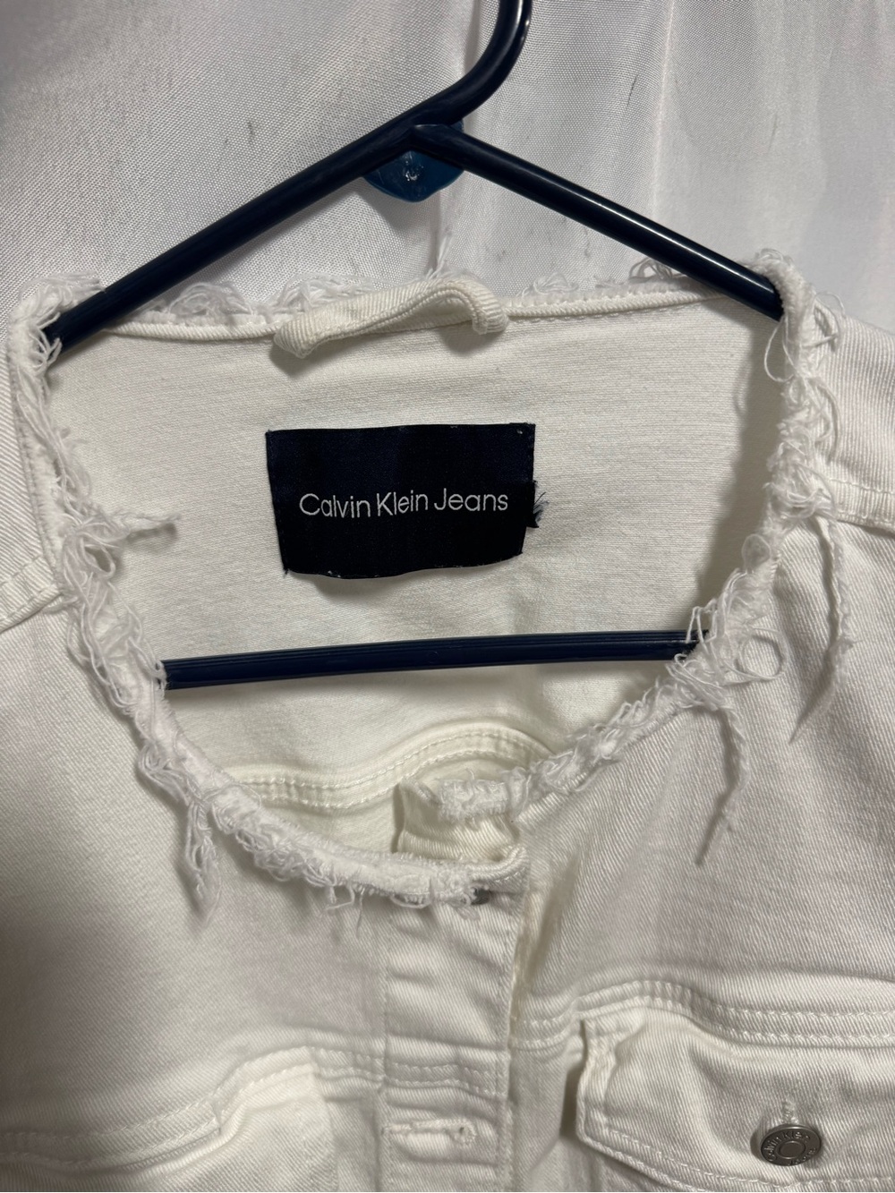 Calvin Klein Jeans White Frayed Hem Denim Jacket - Picture 4 of 6